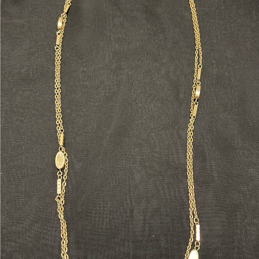 Elegant Gold Chain Necklace - Picture 2 of 6
